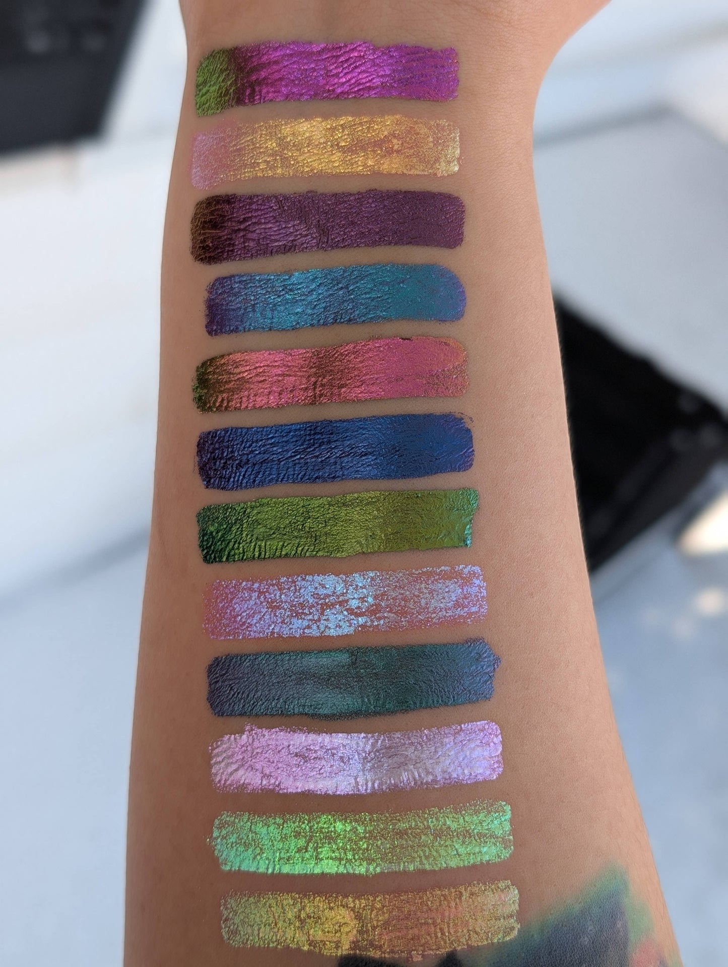 ASTERIA - Duochrome liquid eyeshadows