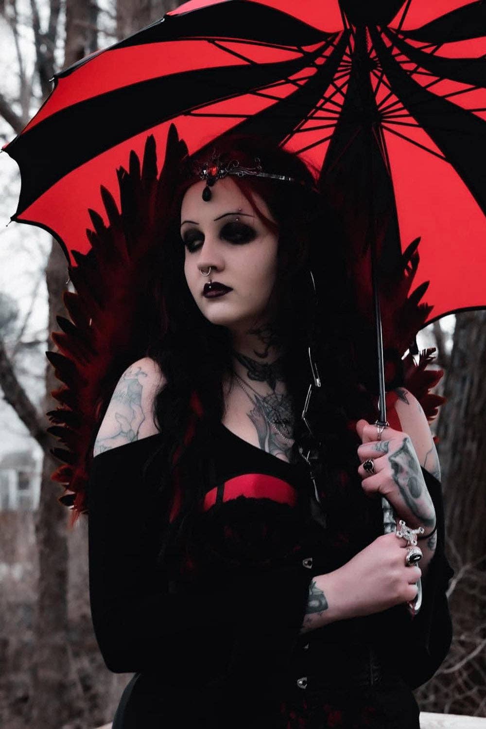 Batwing Pagoda Umbrella [BLACK/RED STRIPED]