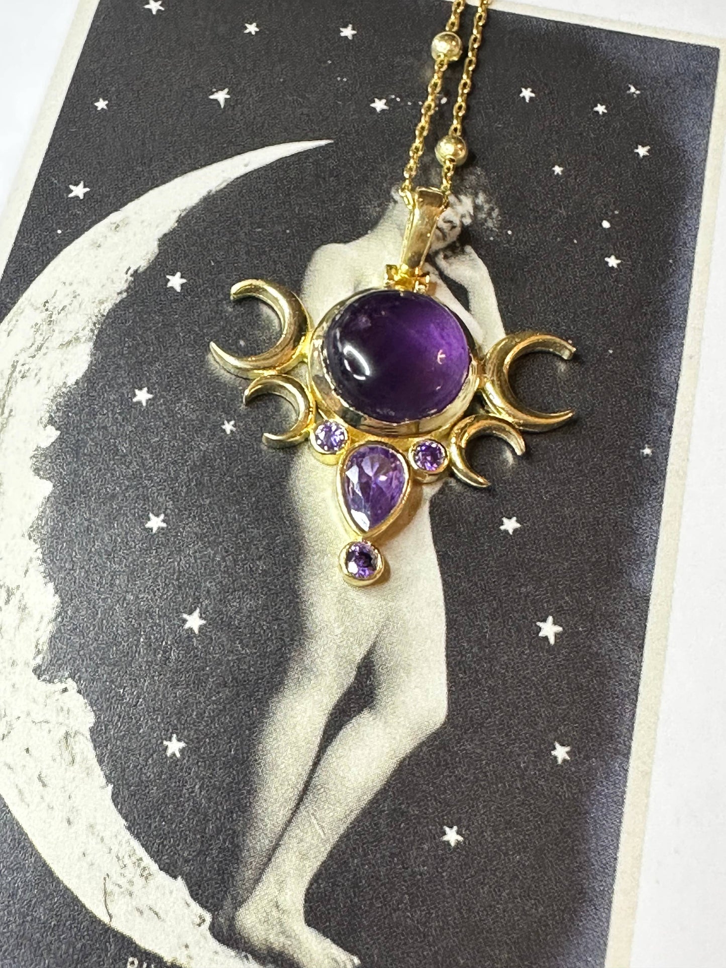 FIVE MOONS AMETHYST Necklace