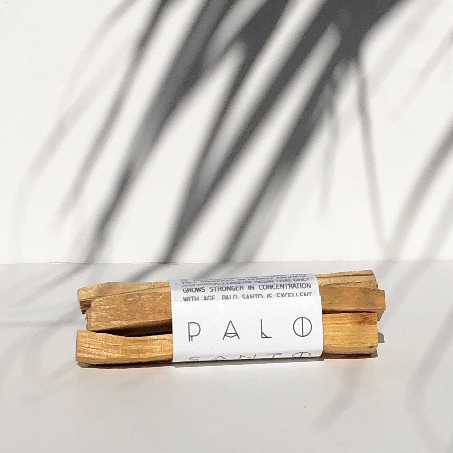 Sustainable Palo Santo Smudge Bundle - Eco-Friendly Cleansing with Rich Aroma for Space Purification