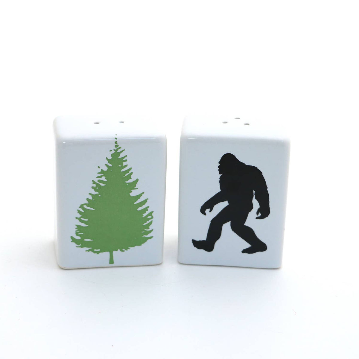 Bigfoot salt and pepper shakers, Sasquatch, yeti, cryptid