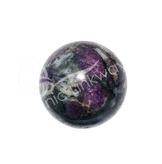 (KG)SPHERE - GARNET IN ASTROPHYLLITE 1.5-2"