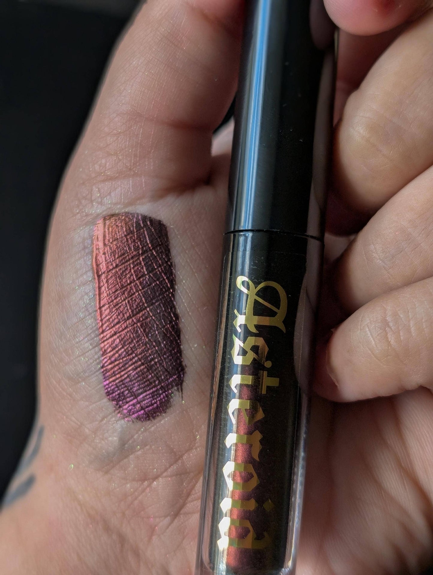ASTEROID - Duochrome liquid eyeshadow