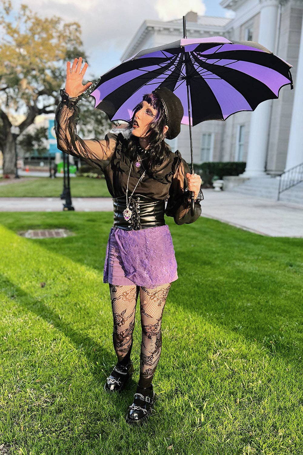 Batwing Pagoda Umbrella [BLACK/LIGHT PURPLE]