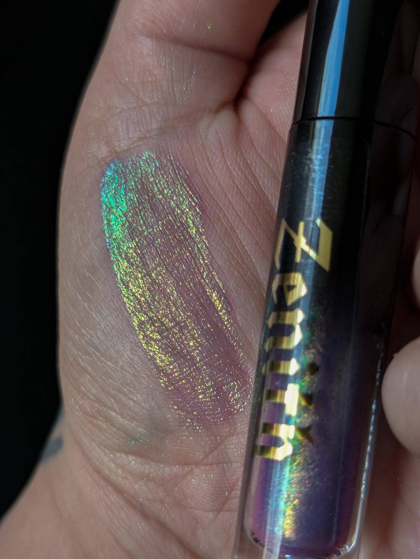 ZENITH - Duochrome liquid eyeshadow