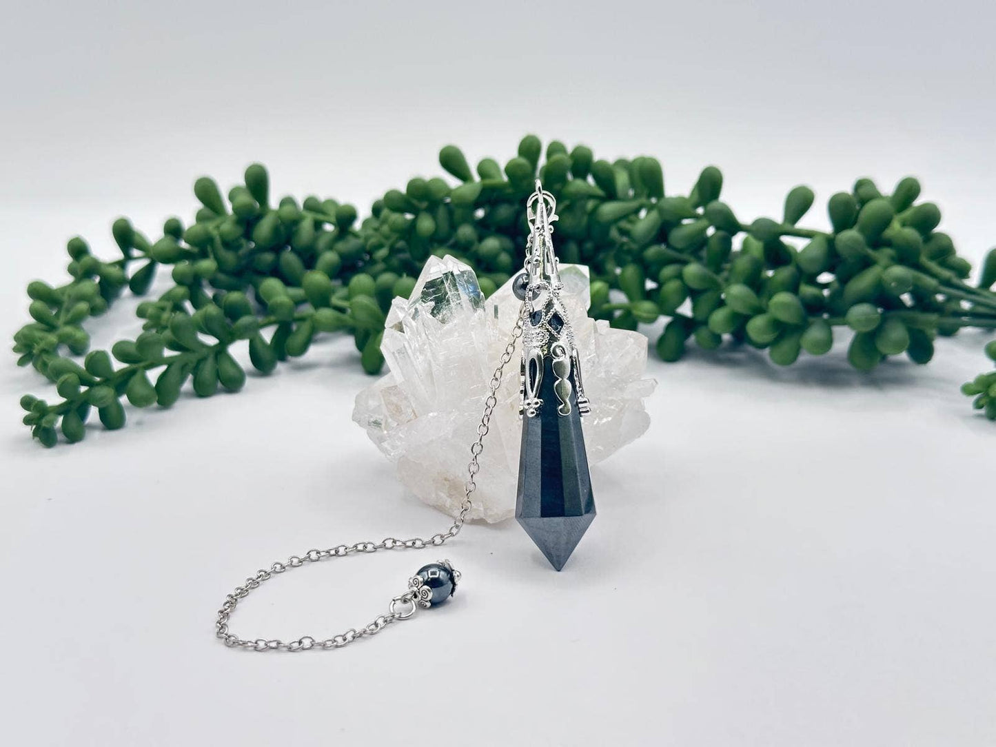 Hematite Gemstone Art Deco Silver Color Pendulum