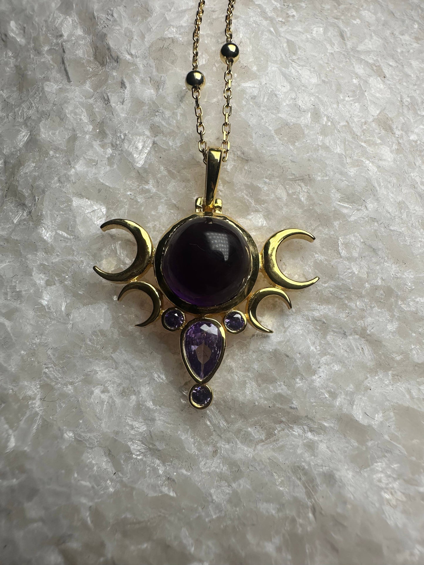 FIVE MOONS AMETHYST Necklace