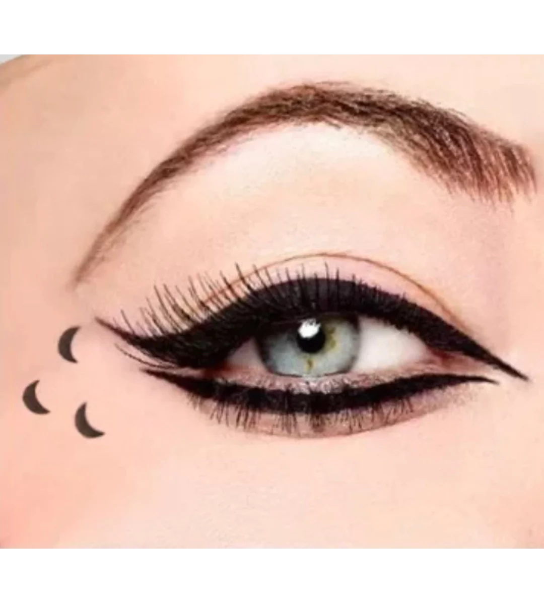Spooky Graphic Stamp Eyeliner Pen