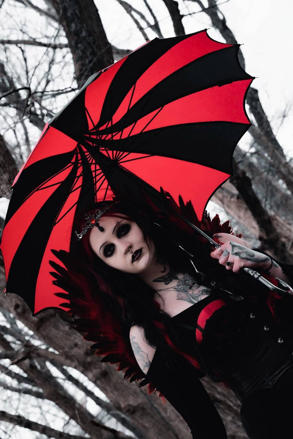 Batwing Pagoda Umbrella [BLACK/RED STRIPED]