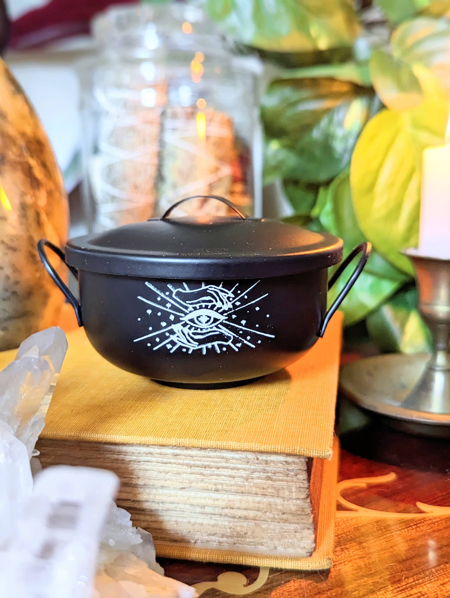 Mystic Cauldron - Iron, Potion, Spell, Magic, Ritual, Altar